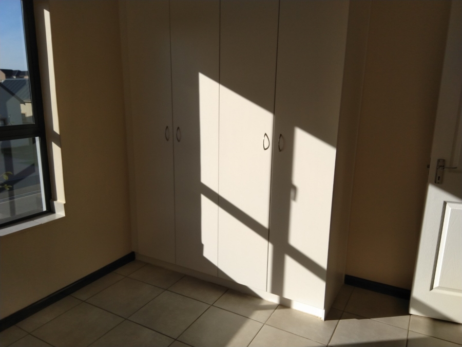 To Let 2 Bedroom Property for Rent in Buh Rein Estate Western Cape
